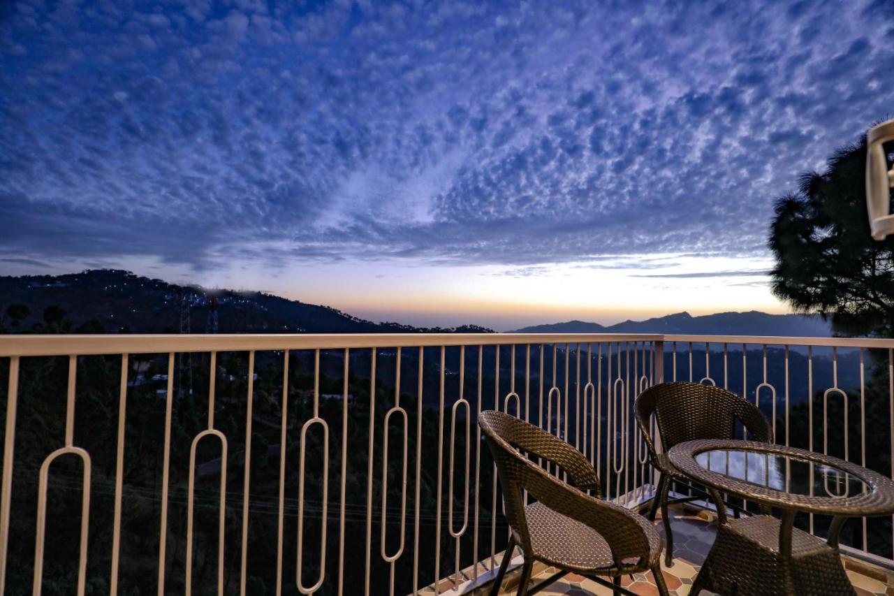 Hotel Le Halcyon , Kasauli Солан Екстериор снимка