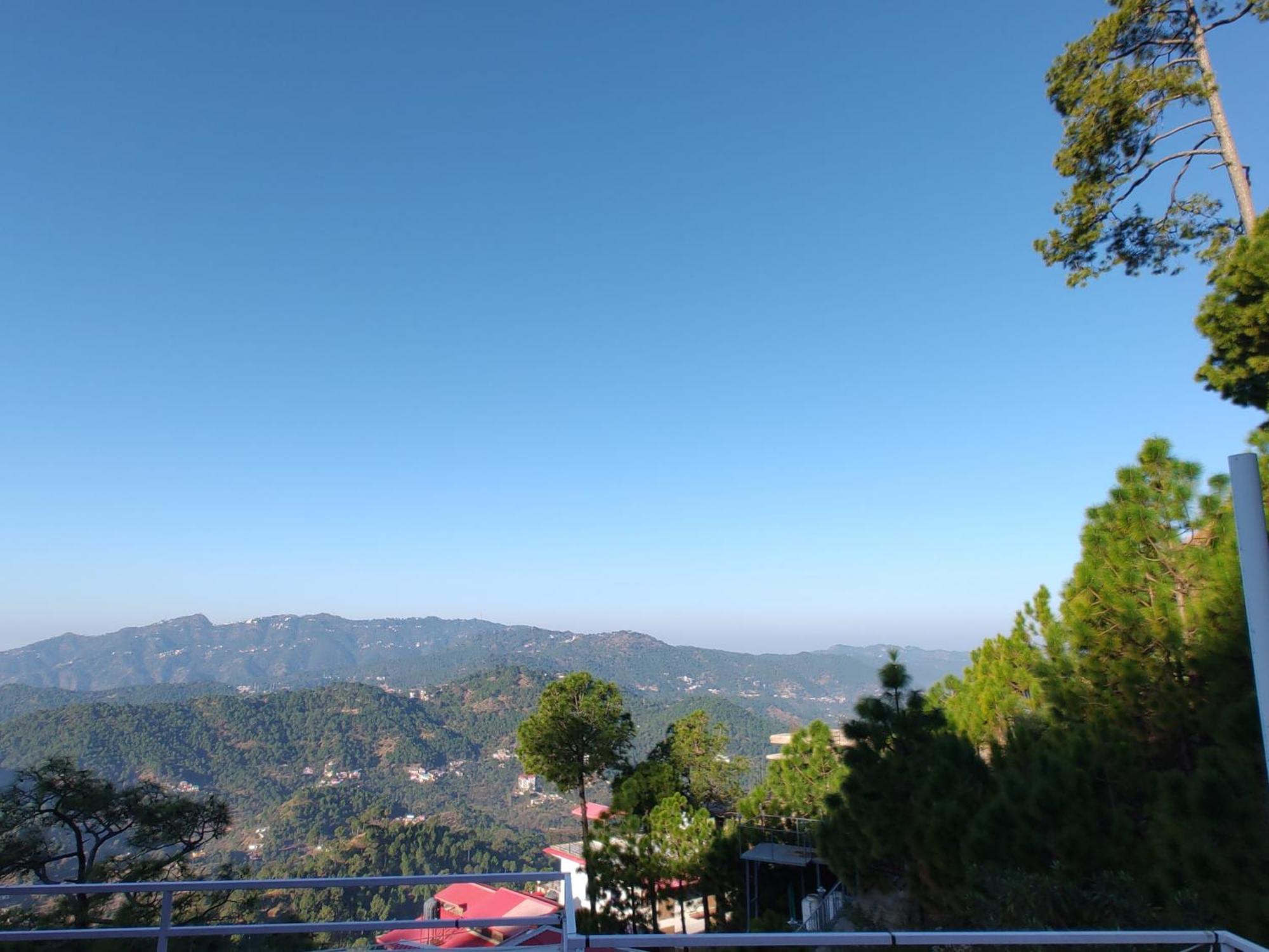 Hotel Le Halcyon , Kasauli Солан Екстериор снимка