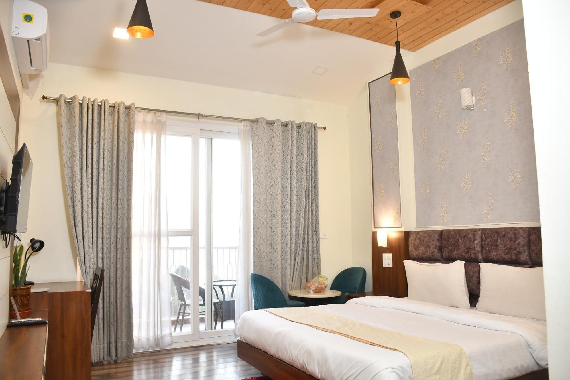 Hotel Le Halcyon , Kasauli Солан Екстериор снимка